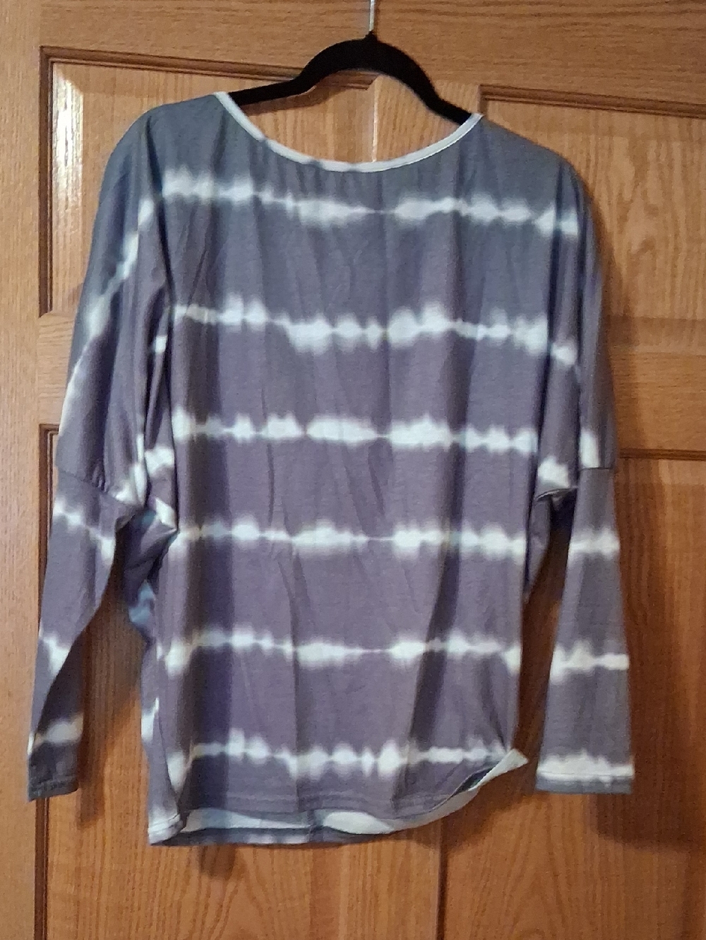 SHEIN Gray and White Tie-Dye Long Sleeve Top